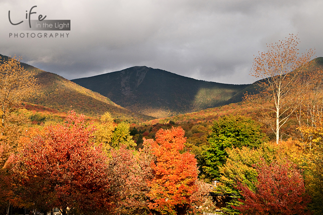 Patchy clouds in Franconia Notch in the White Mountains, NH